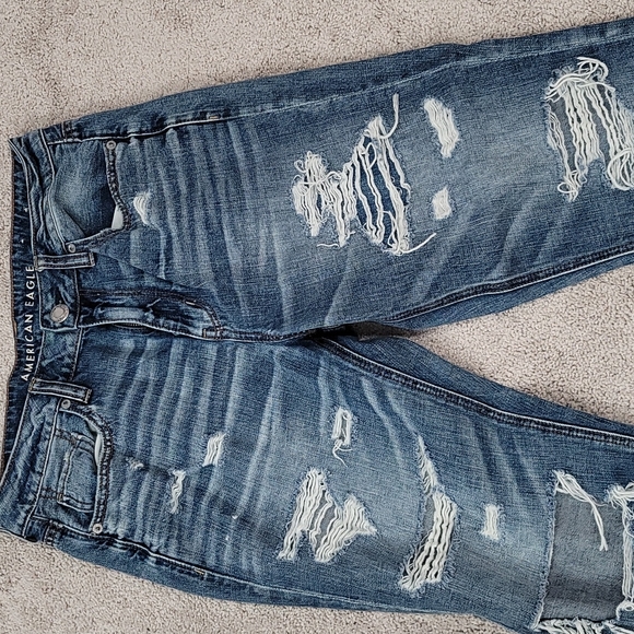 American Eagle High Rise Ripped Jeans - Picture 2 of 4